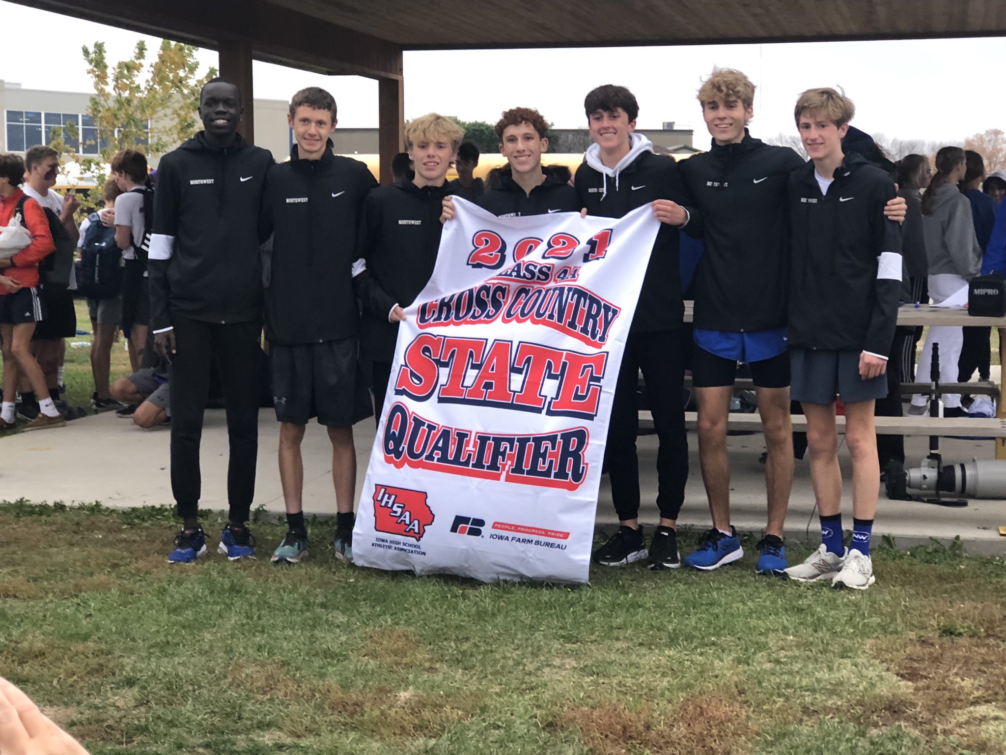 NW Boys XC for State